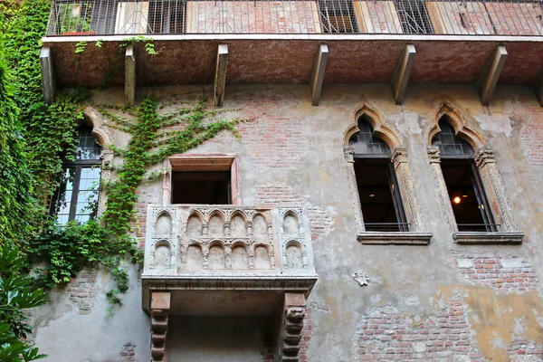 Varanda da Casa Julieta em Verona, Itália — Fotografia de Stock