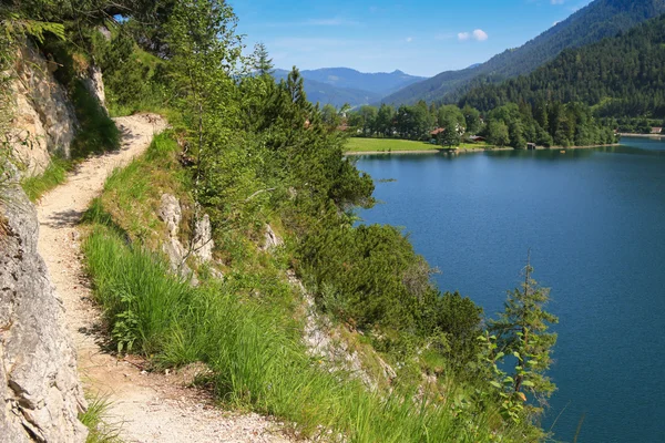 Hiking path way along the Achensee Lake in Tirol, Austria — Stock Photo, Image