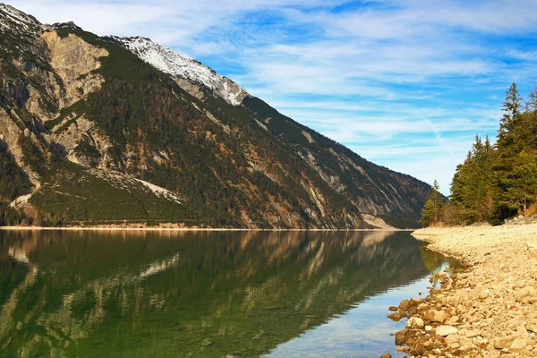 Wieczorem widok z jeziora jeziora Achensee, Austria — Zdjęcie stockowe