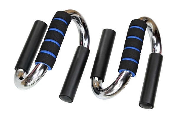 Metalen push-up bars oefening tool met zwarte en blauwe spons houden — Stockfoto