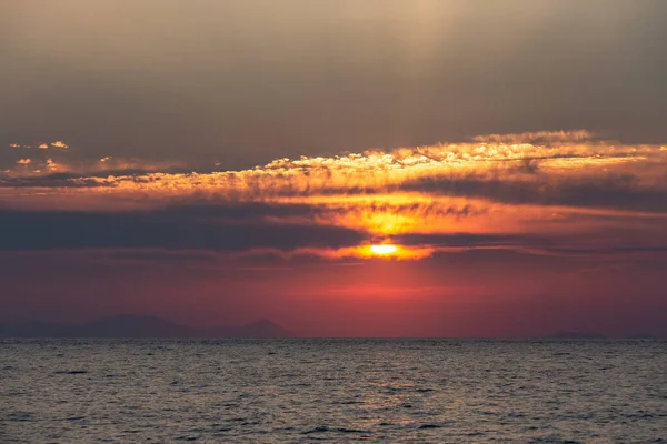 Kväll Himmel Vid Solnedgången Över Havet — Stockfoto