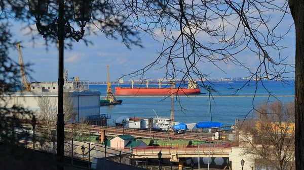 Sebuah Kapal Dagang Asing Panggilan Pelabuhan Odessa — Stok Foto