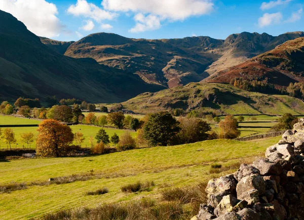 Paisagem Agrícola Vale Langdale Perto Stool End Com Bow Fell — Fotografia de Stock