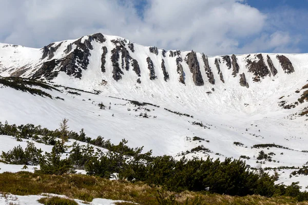 Montañas Primavera Cubiertas Nieve Cordillera Chornohora Los Cárpatos Hoverla Shpytzi — Foto de Stock