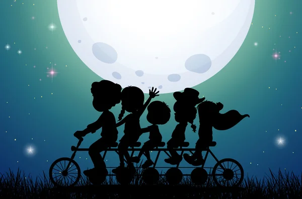 Silhouette people riding bike at night — Stock Vector