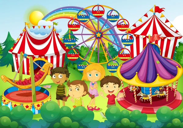 Niños divirtiéndose en el circo — Vector de stock