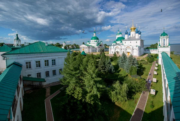 Pravoslavný klášter v Rostov veliký. — Stock fotografie