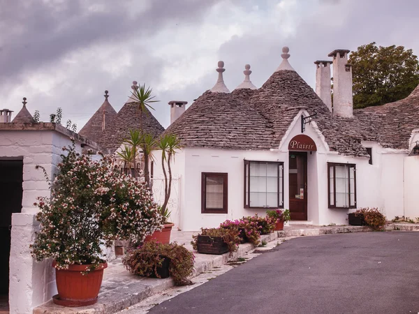 Alberobello cidade na Itália — Fotografia de Stock