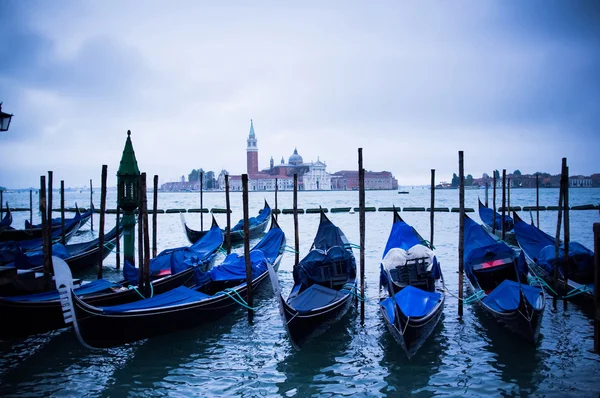 Gondole in legno in Piazza San Marco — Foto Stock