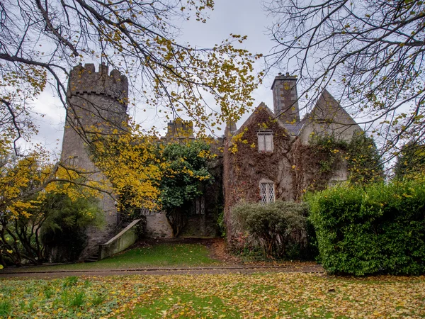 View of ancient Malahide Castle — Stockfoto