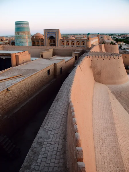 Fästning vägg i Khiva — Stockfoto