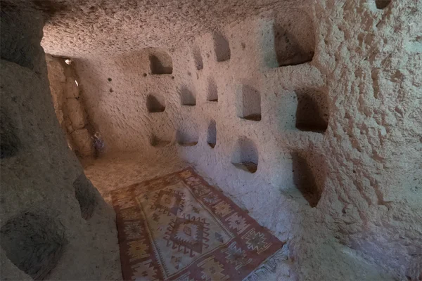 Grotta bostad och columbariums interiör — Stockfoto