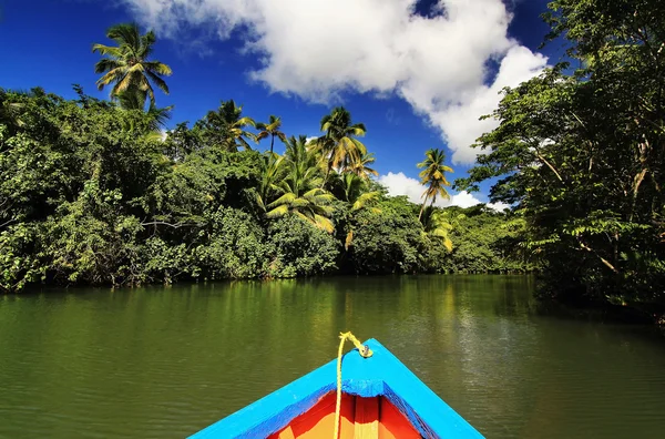 Båt på Indian river — Stockfoto