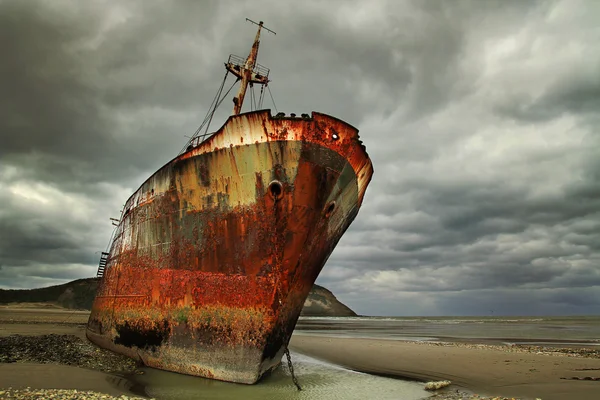 Elhagyott és rozsdás hajóroncs, Argentína Stock Fotó
