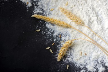 Bütün un ve buğday kulak