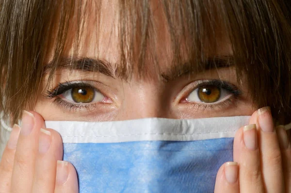 Mujer Con Máscara Protección Médica Ojos Primer Plano — Foto de Stock