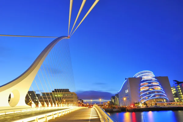 THE SAMUEL BECKETT BRIDGE — Stock Photo, Image