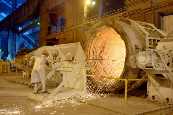 Clean Ladle of molten steel — Stock Photo, Image