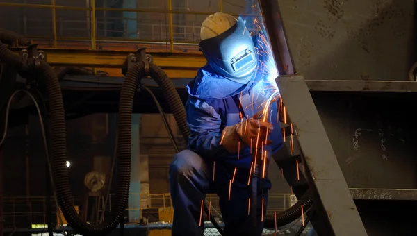 Welding with mig-mag — Stock Photo, Image