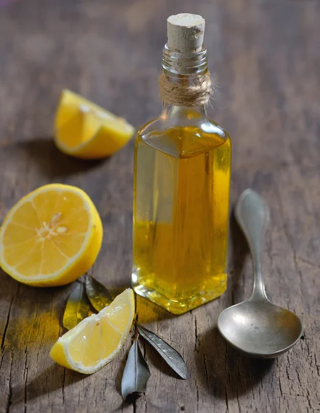 Liver Detox with olive oil and  lemon fruits — Stock Photo, Image