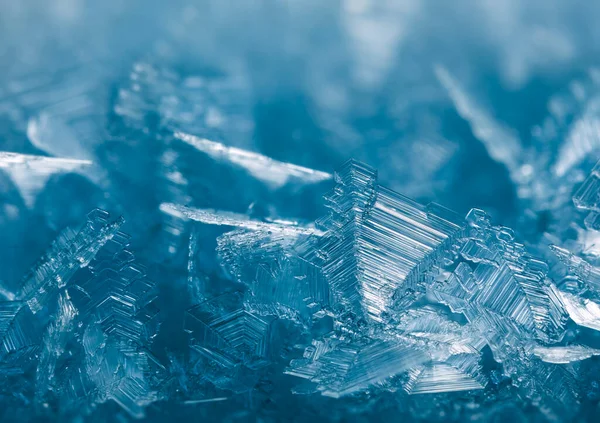 Зимовий фон кристалів льоду, крижаний фон — стокове фото