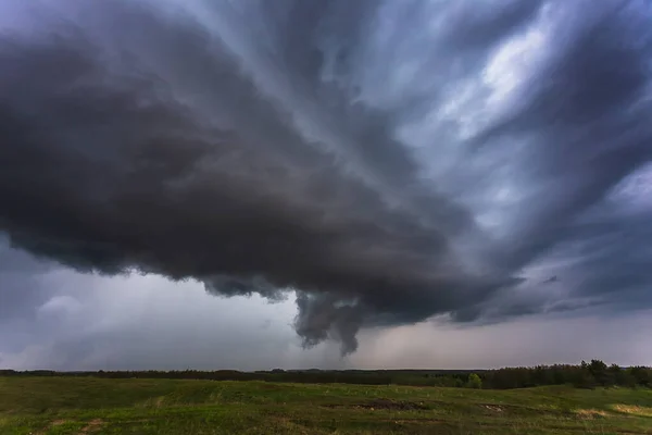 Severe thunderstorm clouds, landscape with storm clouds — Stock Photo, Image