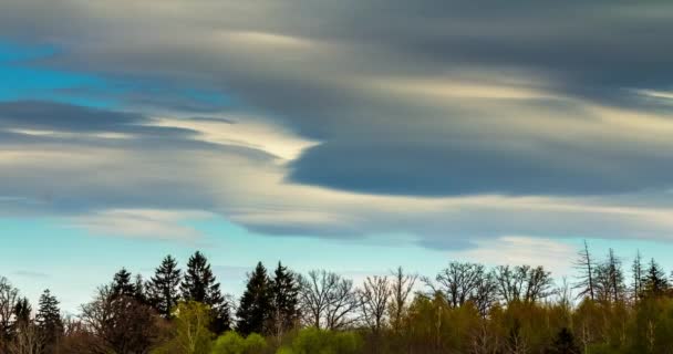 Nubi lenticolari timelapse, timelapse magico di nuvole mistiche — Video Stock