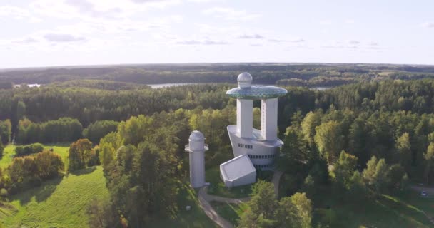 Этно-Космологический музей и современная обсерватория в Молетае, Литва, Европа — стоковое видео