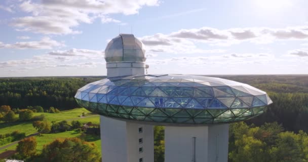 Museo Etno-Cosmológico y Observatorio Moderno en Moletai, Lituania, Europa — Vídeo de stock