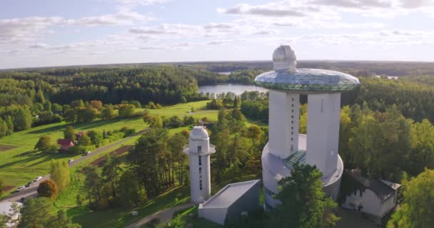 Этно-Космологический музей и современная обсерватория в Молетае, Литва, Европа — стоковое видео