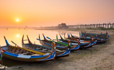 ubein Bridge sunrise, mandalay, myanmar, ahşap tekne