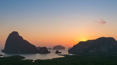 4k Timelapse gündoğumu dağ, Samet nang üzerinde o, Phangnga, Tayland