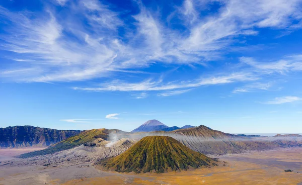 Bromo vulkan på sunrise, östra java, Indonesien — Stockfoto