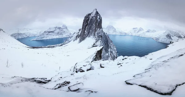 Panorama Montaña Segla Temporada Invierno Islas Senja Noruega — Foto de Stock