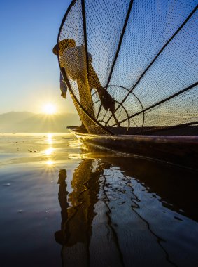 Balıkçılar Inle Gölü at sunrise, shan devlet, myanmar 