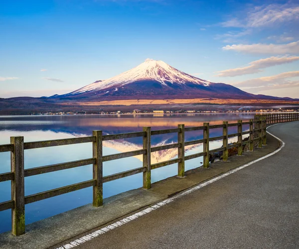 Mt.Fuji a tó Inoval, Yamanashi, Japán — Stock Fotó