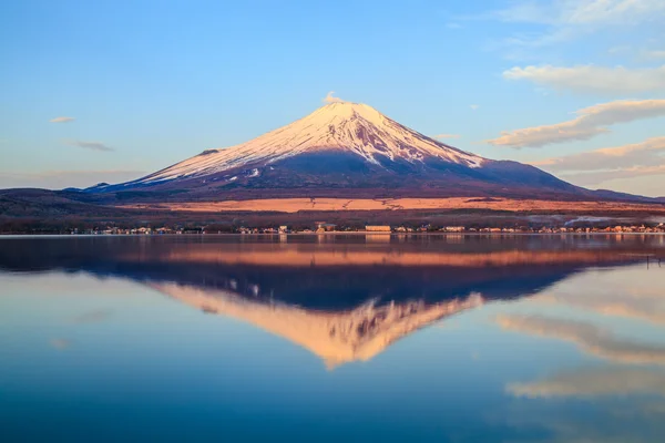 Mt.Fuji a tó Inoval, Yamanashi, Japán — Stock Fotó