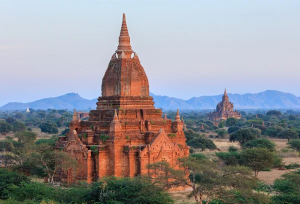 Świątynie bagan w zachód słońca, bagan, myanmar — Zdjęcie stockowe