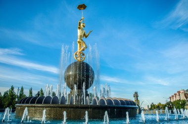 Astana sirkte yakınındaki çeşme