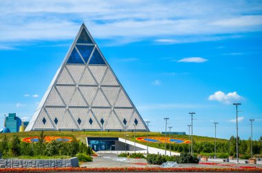 Barış Sarayı ve uzlaşma binanın dış