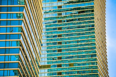 Astana içinde modern binalar