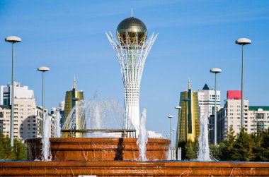 Bayterek Anıtı ve Gözlem Kulesi Astana içinde olduğunu