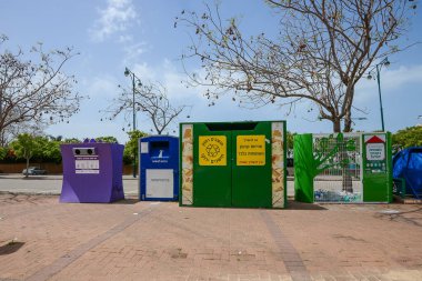 İsrail. Tel Aviv 'de. 15 Nisan 2015. Şehir sokaklarının ve şehir hayatının manzarası. 