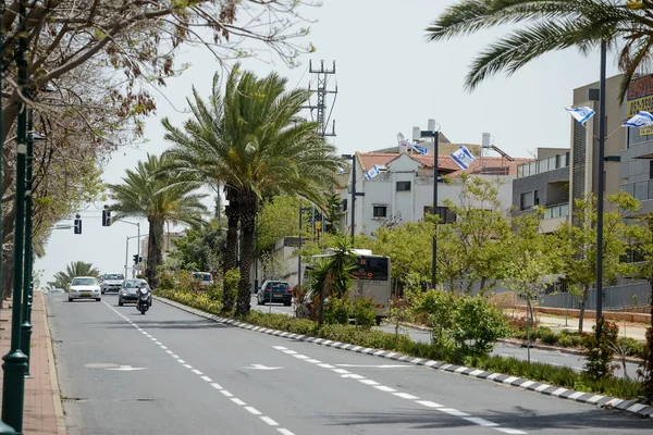 Israel. Tel Aviv. 15 ABRIL 2015. Vista de las calles de la ciudad y la vida urbana. — Foto de Stock