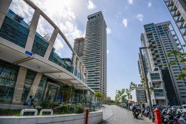 İsrail. Tel Aviv 'de. 15 Nisan 2015 'te. Apartman turu. Milyonerlerin bölgesi.