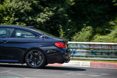 Nurburg, Almanya - 20 Ağustos 2015. Nurburgring 'e otomatik bağlantı noktası. 