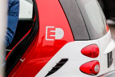Elektrik istasyonları, ekoloji, elektrikli araçlar için istasyonlar, hızlı şarj, alternatif kaynak, enerji
