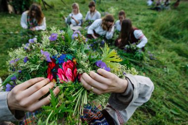 Beyaz Rusya. Janka Kupala 'nın geleneksel bayramı.