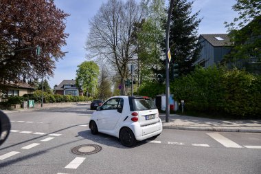 Hamburg. Almanya. - 7 Mayıs 2016, şehir tatili. Şehir şenlikleri. Turistler ve eğlence türleri.