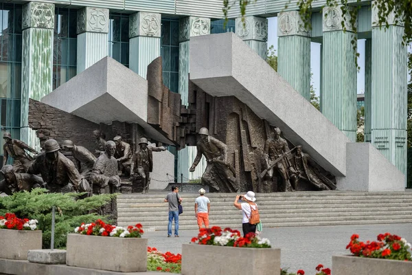 WARSAW. POLOGNE - Août 2015 : Monument à l'insurrection de Varsovie du 1er août 1944 au 2 octobre 1944, place Krasinski à Varsovie, Pologne. — Photo